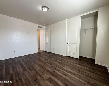 5807 N 73rd Drive - Photo Thumbnail 30