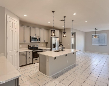 16206 W Jenan Drive - Photo Thumbnail 11