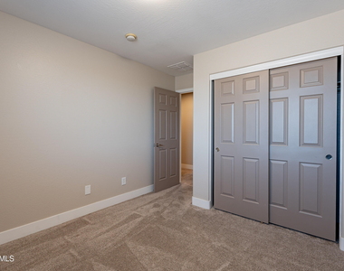 7599 W Springfield Way - Photo Thumbnail 27