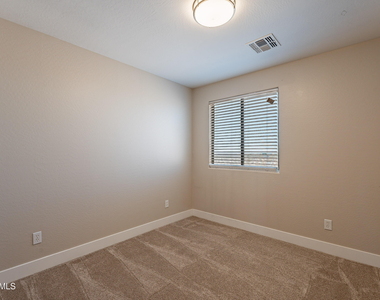 7599 W Springfield Way - Photo Thumbnail 26