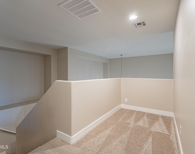 7599 W Springfield Way - Photo Thumbnail 13