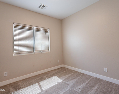 7599 W Springfield Way - Photo Thumbnail 25