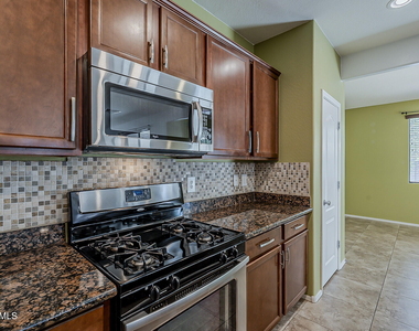 3509 E Oakland Street - Photo Thumbnail 22