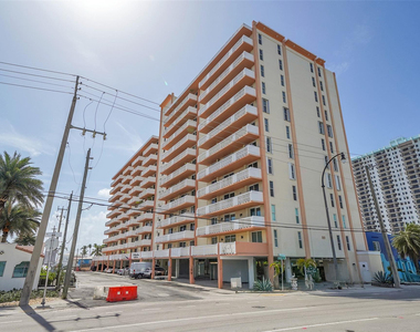 801 S Ocean Drive - Photo Thumbnail 1