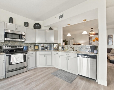 11035 Legacy Boulevard - Photo Thumbnail 15