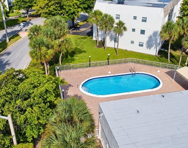 8345 Sunrise Lakes Boulevard - Photo Thumbnail 4