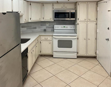 300 Bayview Drive - Photo Thumbnail 3