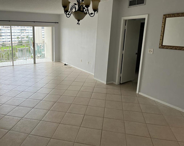 300 Bayview Drive - Photo Thumbnail 2