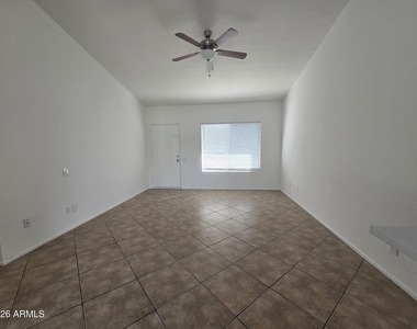7006 S 45th Street - Photo Thumbnail 3