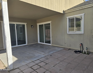 7006 S 45th Street - Photo Thumbnail 8