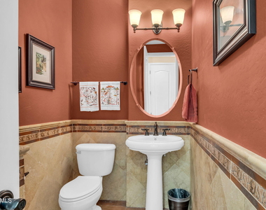 2458 E Roma Avenue - Photo Thumbnail 14