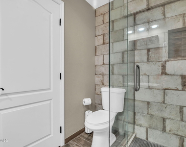 2458 E Roma Avenue - Photo Thumbnail 5