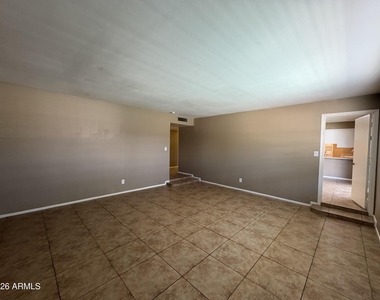 3828 W Lane Avenue - Photo Thumbnail 7
