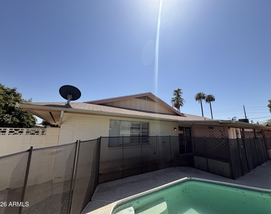 3828 W Lane Avenue - Photo Thumbnail 14