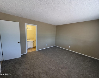 3828 W Lane Avenue - Photo Thumbnail 9