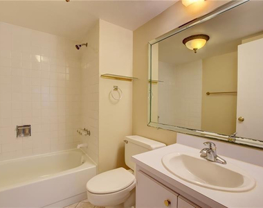 8735 Ramblewood Drive - Photo Thumbnail 4