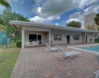 8735 Ramblewood Drive - Photo Thumbnail 20