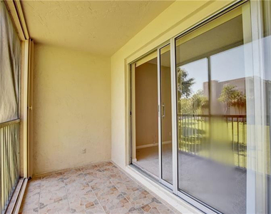 8735 Ramblewood Drive - Photo Thumbnail 18