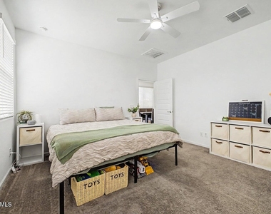 15587 W Kendall Street - Photo Thumbnail 10