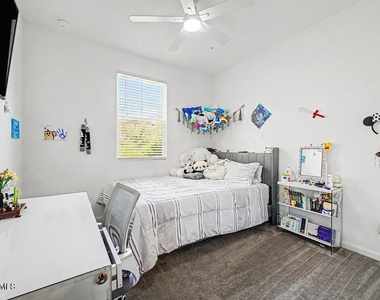 15587 W Kendall Street - Photo Thumbnail 12