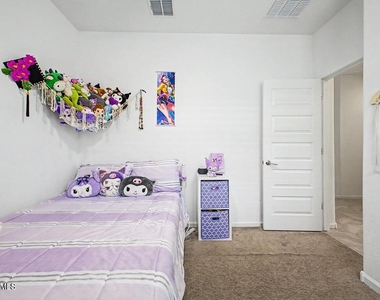 15587 W Kendall Street - Photo Thumbnail 15