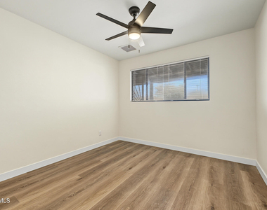 1309 W 7th Place - Photo Thumbnail 18