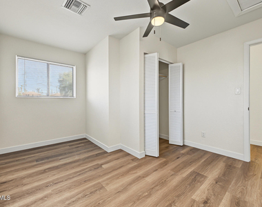 1309 W 7th Place - Photo Thumbnail 27
