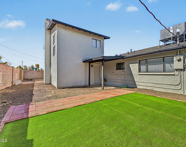 1309 W 7th Place - Photo Thumbnail 39