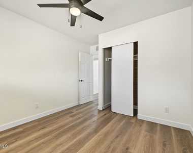 1309 W 7th Place - Photo Thumbnail 19
