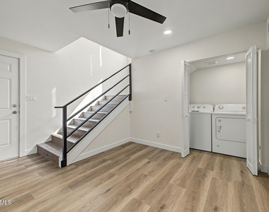 1309 W 7th Place - Photo Thumbnail 32