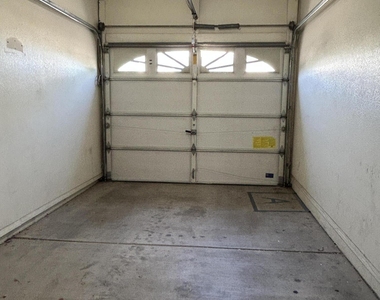 1222 W Baseline Road - Photo Thumbnail 11