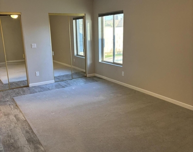 6701 E Kelton Lane - Photo Thumbnail 21