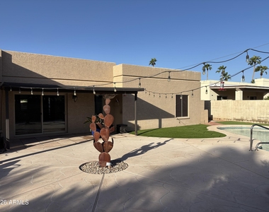 6701 E Kelton Lane - Photo Thumbnail 39