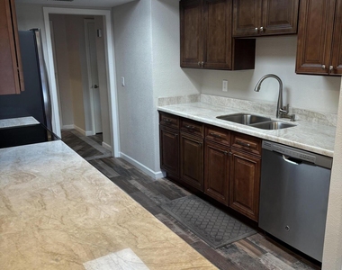 6701 E Kelton Lane - Photo Thumbnail 13