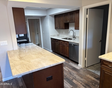 6701 E Kelton Lane - Photo Thumbnail 11