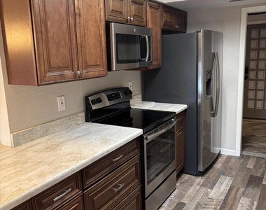 6701 E Kelton Lane - Photo Thumbnail 19