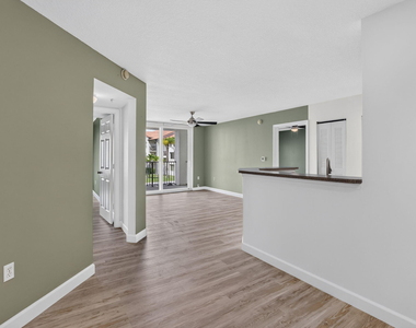213 Villa Circle - Photo Thumbnail 5