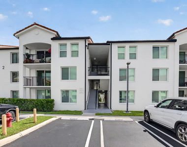 213 Villa Circle - Photo Thumbnail 2