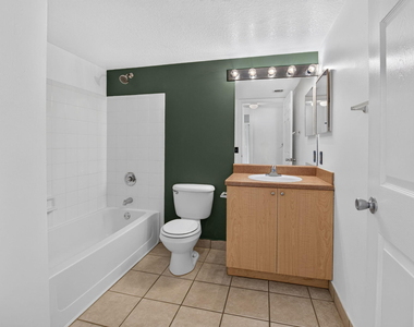 213 Villa Circle - Photo Thumbnail 24