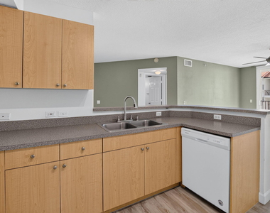 213 Villa Circle - Photo Thumbnail 14