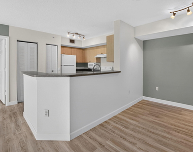 213 Villa Circle - Photo Thumbnail 7