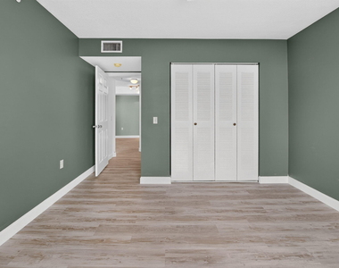 213 Villa Circle - Photo Thumbnail 22
