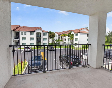 213 Villa Circle - Photo Thumbnail 26