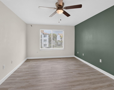 213 Villa Circle - Photo Thumbnail 17
