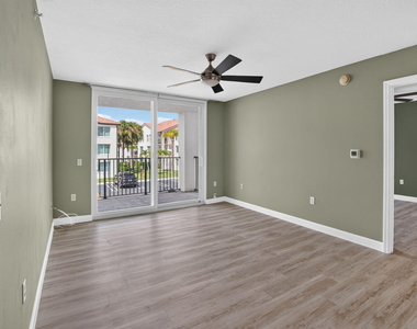 213 Villa Circle - Photo Thumbnail 10