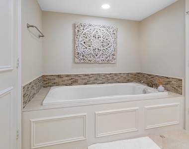 100 Se 5th Avenue - Photo Thumbnail 19