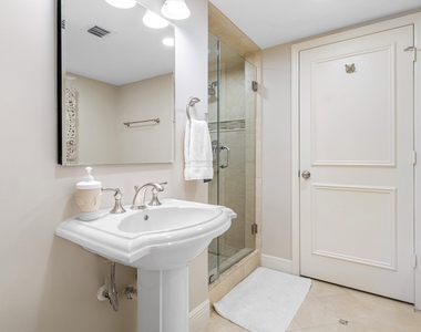 100 Se 5th Avenue - Photo Thumbnail 18