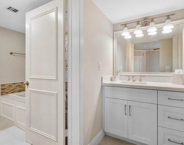100 Se 5th Avenue - Photo Thumbnail 17