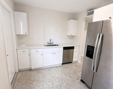 1001 Ne 80th Street - Photo Thumbnail 12