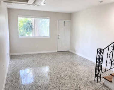 1001 Ne 80th Street - Photo Thumbnail 1